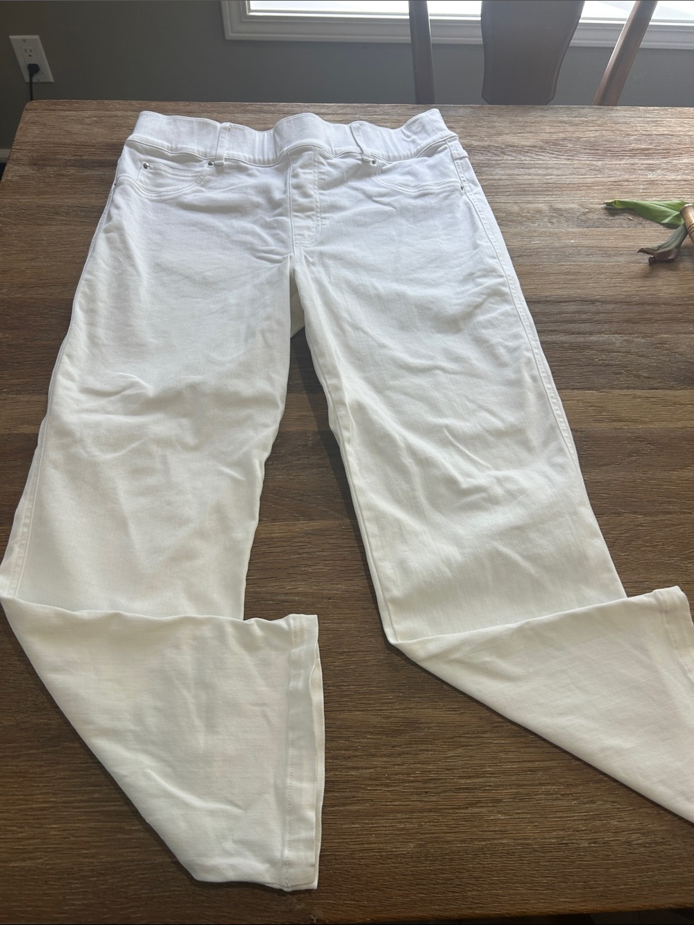 SPANX Women’s White Skinny Jeans – Sleek Stretch Fit size 1X